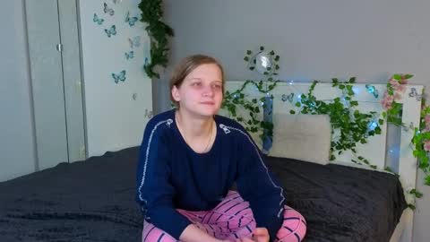 Jenny online show from March 30, 3:33 pm