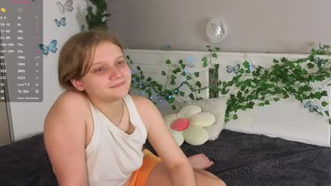 Jenny online show from April 3, 3:54 pm