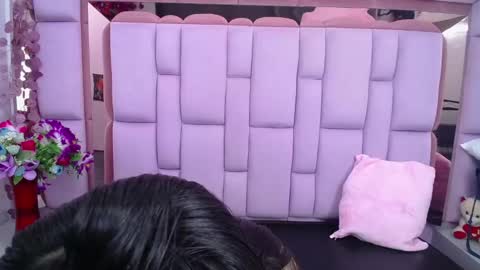 hazel_18_ online show from April 14, 6:19 pm