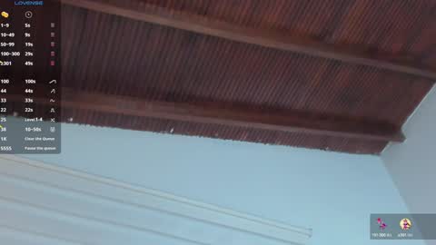 Im Hazel online show from December 14, 8:18 pm