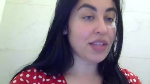 heatwavee online show from February 27, 5:37 pm