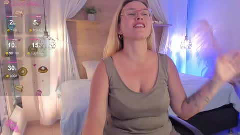 Snapshot of heidishayk chatting on February 18, 7:21 pm ANTARA REY online show from February 18, 7:21 pm