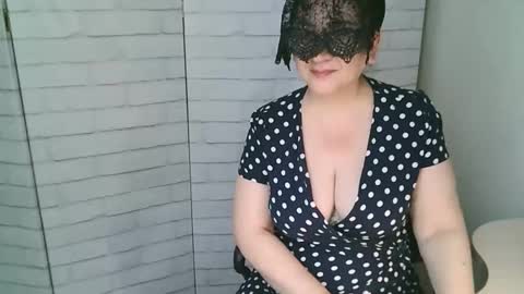 Helen online show from May 16, 5:43 am