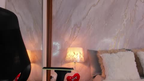 Helena Santos  online show from March 6, 11:16 am