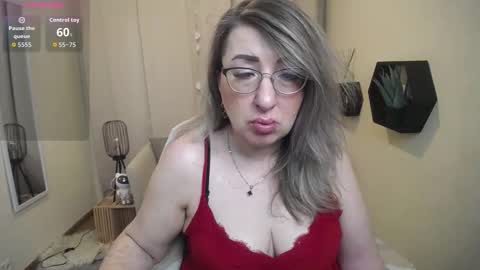 helenenigma online show from February 18, 7:35 pm