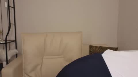 Helen online show from February 11, 8:05 am