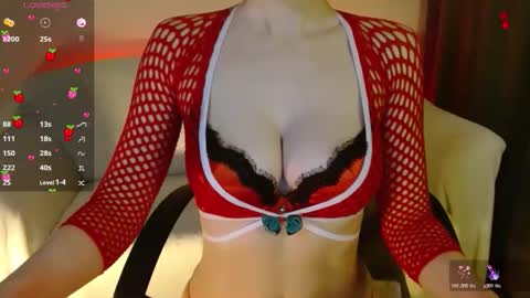 HelenXLove online show from February 26, 1:04 am