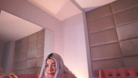 hellenroyy online show from March 26, 5:31 am