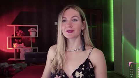 Alisia  Monday to Friday from 10 am to 4 pm GMT 2 online show from October 13, 8:39 am