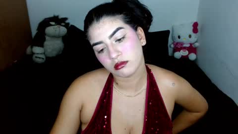 helloo_kityy25 online show from May 26, 2:33 am