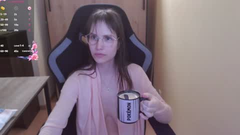 Snapshot of heraluna_ chatting on January 21, 10:51 pm HeraLuna  online show from January 21, 10:51 pm