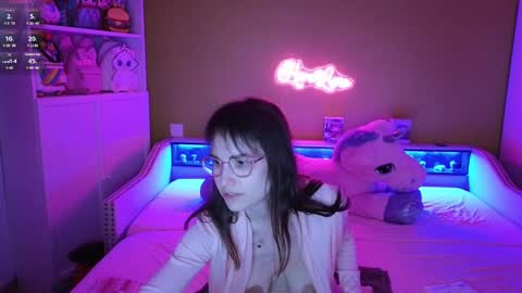 Snapshot of heraluna_ chatting on February 10, 10:51 pm HeraLuna  online show from February 10, 10:51 pm