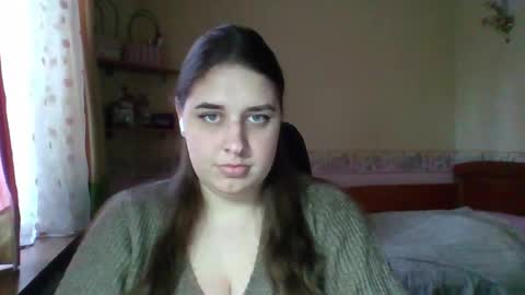 hess_luna_ online show from January 14, 10:09 am