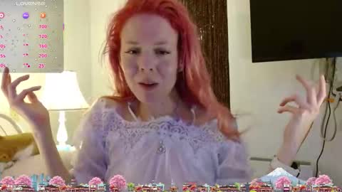 hexbunnie online show from April 16, 2:45 am