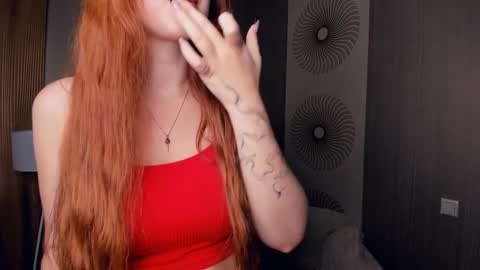 Snapshot of hidden_chaarm chatting on September 21, 8:35 am Elisa online show from September 21, 8:35 am