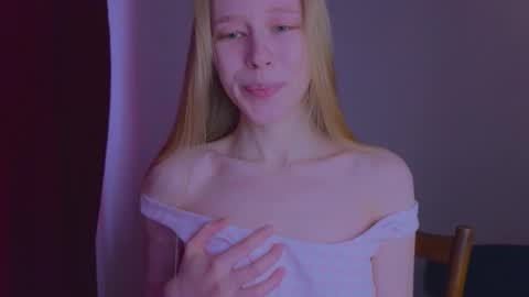 Chloe online show from February 1, 10:03 am