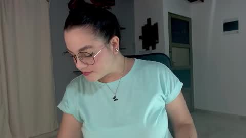 Miranda online show from December 20, 1:25 am