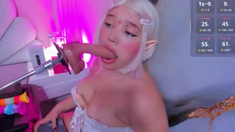 hinata_dolly online show from October 23, 11:16 am