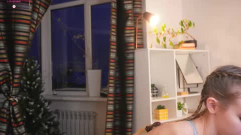 your Nicky online show from December 18, 11:59 am