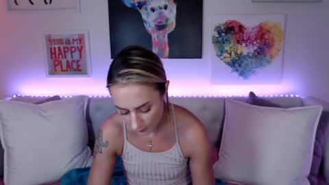 Holi Hurricane online show from February 24, 3:53 am