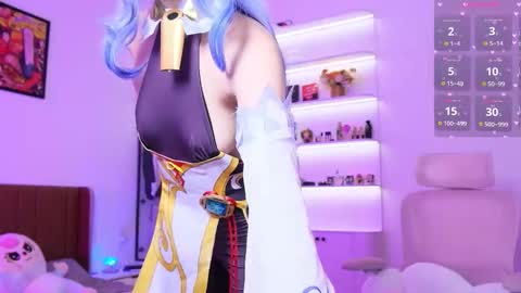 Holli online show from March 14, 9:38 pm