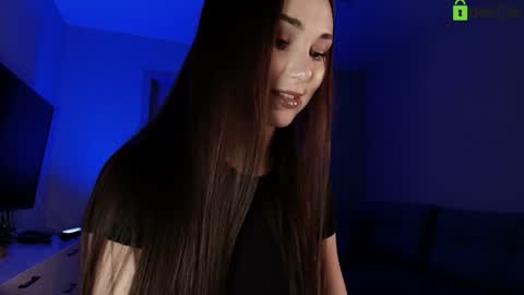 hollyextra online show from January 12, 10:59 pm