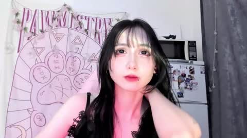 Ho Lee Sheet online show from February 9, 7:49 pm