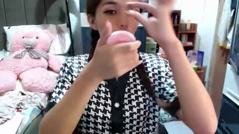 MOLLY online show from January 5, 7:06 pm