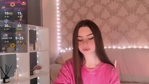 Mia online show from November 20, 4:13 am