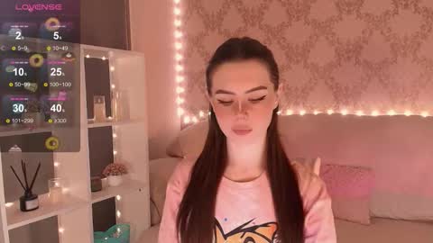 Mia online show from February 17, 4:01 am