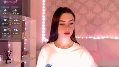 Mia online show from September 12, 3:51 am