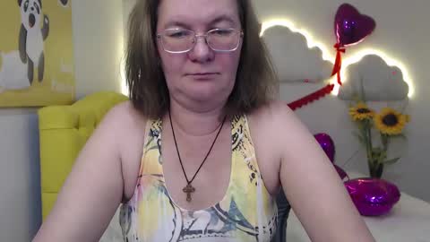 holymilfa online show from February 14, 5:46 pm