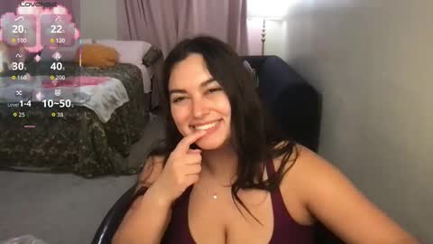 Snapshot of honey_tia chatting on September 11, 11:05 pm Tia online show from September 11, 11:05 pm