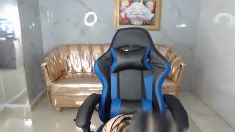 HONEY  online show from March 11, 1:23 pm