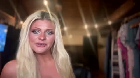 honeybuhnny online show from March 22, 8:09 am