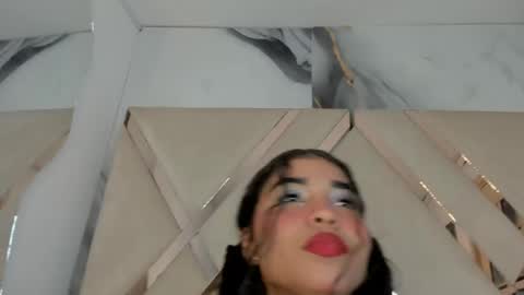 honeyht online show from May 31, 1:28 pm