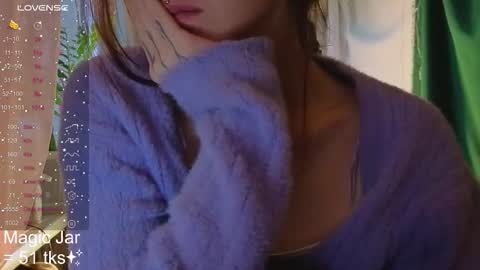 Snapshot of honeylem0n chatting on October 19, 4:03 am Molly online show from October 19, 4:03 am