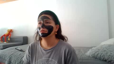 Snapshot of honeymoon1212 chatting on February 7, 7:49 pm Mila K online show from February 7, 7:49 pm