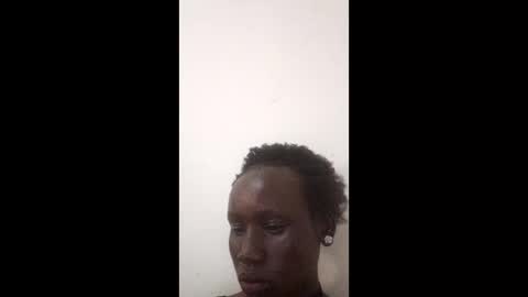 honeywithdarkpie online show from June 3, 9:20 pm