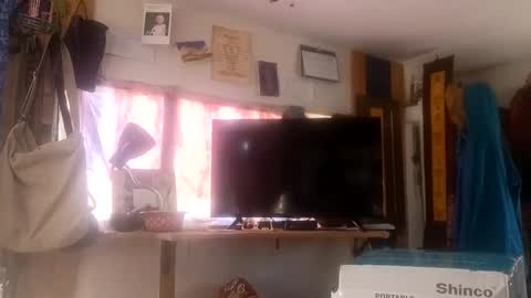 hoodoou online show from April 5, 10:09 pm