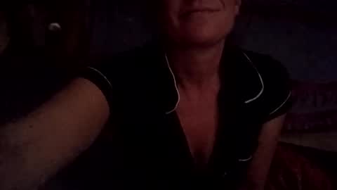 hoodoou online show from April 8, 6:37 am