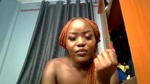 horny_lunah online show from April 14, 6:30 pm