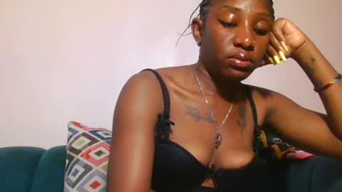 Hornycammy23 online show from June 14, 7:42 am