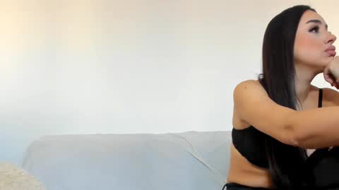 Emma online show from December 18, 8:53 am