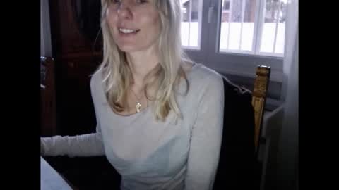 Hornyssima online show from November 3, 4:00 pm