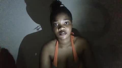 Zarah online show from April 4, 8:51 pm