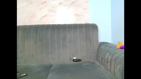 Snapshot of hot_squirter chatting on October 21, 10:52 am tinah online show from October 21, 10:52 am
