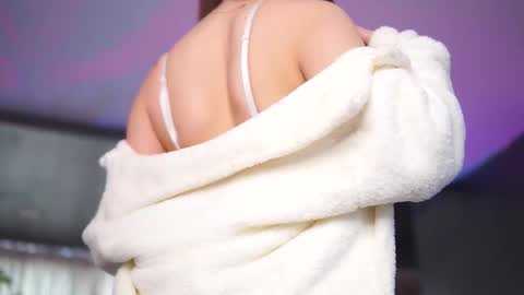 Anais online show from January 19, 9:49 am