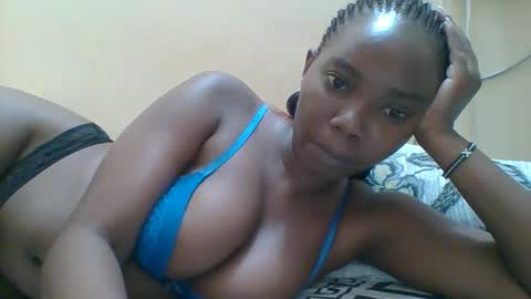 Queen online show from November 17, 6:19 pm