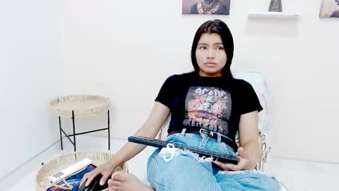 luna online show from March 27, 4:19 pm